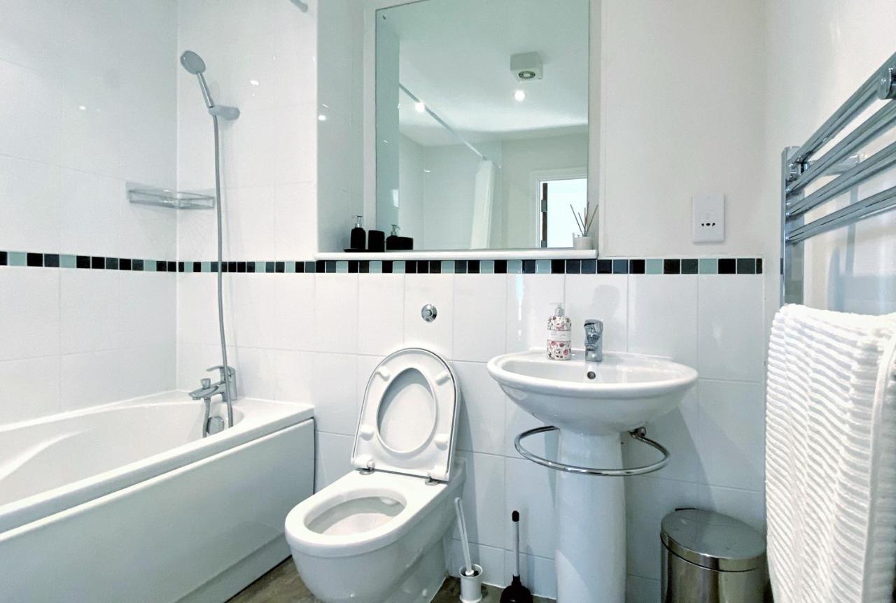 Artistic And Luxurious Apt With Sea View. Beach Side Swansea Luaran gambar